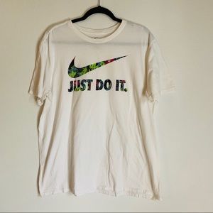 Nike T-Shirt